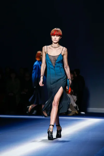 Look 8